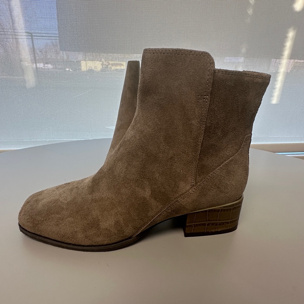 Donald J. Pliner Taupe Suede Chukka Zip Boots